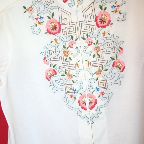 VTG Cotton Blend Oriental Style Cream Blouse w/Embroidery SZ Medium B-154 - Picture 3 of 6
